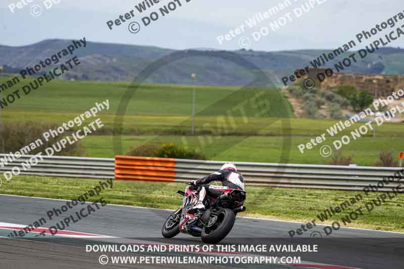 cadwell no limits trackday;cadwell park;cadwell park photographs;cadwell trackday photographs;enduro digital images;event digital images;eventdigitalimages;navarra;no limits trackdays;peter wileman photography;racing digital images;trackday digital images;trackday photos